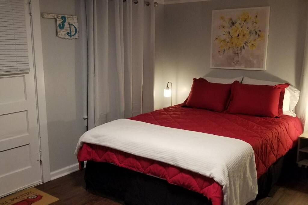 Chalet Blue Flamingo's Adorable -tu-cherry St-expo-downtown-11t Tulsa